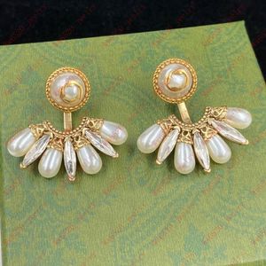 Boucles d'oreilles en perles de traçage tressées en métal incrustées d'un pendentif en forme d'éventail de perles de zircon, banquet de luxe rétro