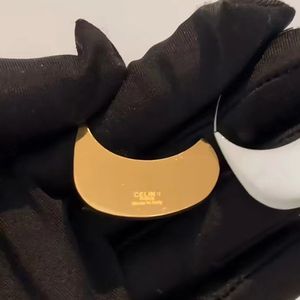 Designer de boucles d'oreilles en métal pour les femmes miroir en métal boucle d'oreille avec des lettres de mode étalon de personnalité rétro pour les bijoux de fête GiftD398