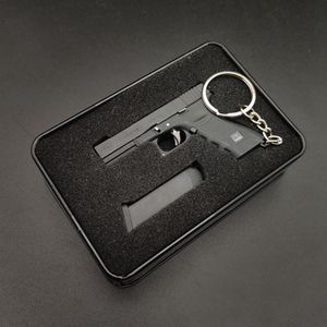 Metalen G17 Gun Pistool 1:3 Model Speelgoed Met 6 Kogels Shell Uitwerpen Survival Pistool Miniatuur Ornamenten Hoge Simulatie Afneembare soldaat Apparatuur 2112