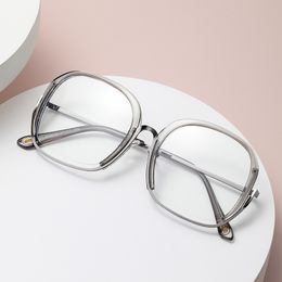 Monture de lunettes demi-cercle en métal à grande monture, nouveau visage uni, à la mode pour hommes et femmes, lentille plate anti-lumière bleue df 68040