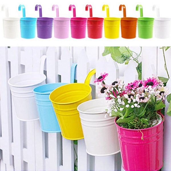 Pot de fleur suspendu en métal, seau de fleurs en étain amovible, mur de balcon de jardin, Pots suspendus verticaux, panier de support en fer à fleurs FHL170-WLL