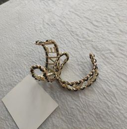 Bracelet en cuir en métal Lettre de mode C classique avec carte en papier et sac en maille9167982