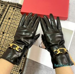Guantes de cadena con letras de metal, además de guantes gruesos de terciopelo, manoplas de cuero cálida, manopla de piel de cordero de lujo con caja