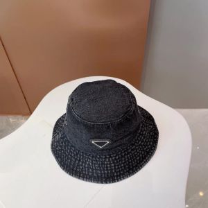 Chapeau de pêcheur de cowboy avec logo en métal Femmes Chapeaux à large bord Designer de luxe P Femme lavée et vieillie Chapeau de seau de cowboy printemps été Automne Casquette