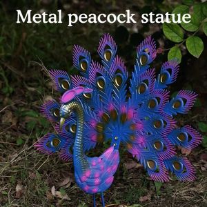 Statues de paon metal debout Posture figurine décorative yard art sculpture pour patio arrière-cour étang extérieur décor t8g1 240528