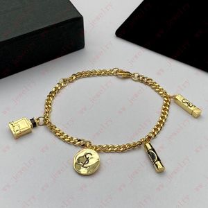 Metalen hanger ontwerper hoge luxe temperament damesarmband, modieuze geavanceerde titanium staal vergulde 18k gouden damesarmband sieraden vakantie feestgeschenken