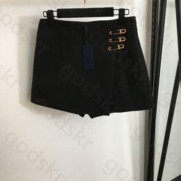 Falda corta con Pin de Metal para mujer, pantalones cortos elásticos de cintura alta con cremallera, pantalones cortos elásticos triangulares de diseñador a la moda