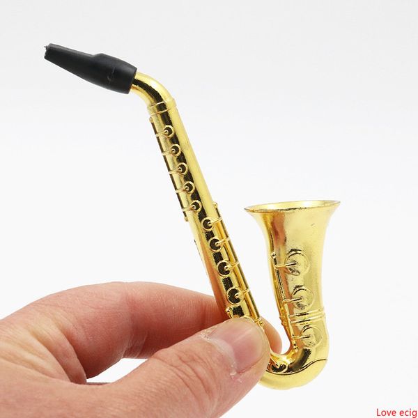 Kit de juego de tubos de metal Mini saxofón Trompeta Altavoz Forma de saxofón Pipas de tabaco Fumar hierba Cigarrillo Pipa con pantallas Filtro de malla Dorado