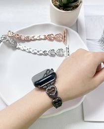 Bracelet en métal Diamant Double Coeur Bracelet Pour Apple Watch Ultra 8 7 6 5 4 Série Luxe Dames Bracelets Iwatch Bandes 49mm 42mm 40mm 38mm Bracelets Accessoires 1pcs