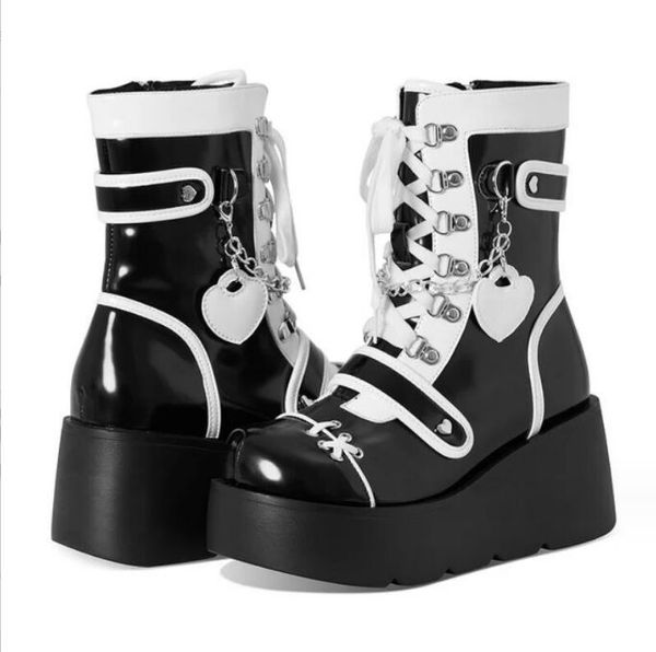 Zapatos de mujer Rock estilo metal Otoño Nuevas botas de suela gruesa Botas cortas Cruz en forma de corazón Decoración de metal Estilo punk Gótico Para niñas zapatos de fiesta