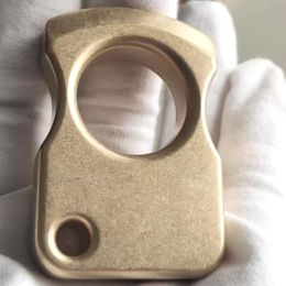 Metalen dikke hardheid knokkels messing chroom stalen gewrichten en zelfverdedigingsbeschermingsapparatuur gratis voor zowel mannen als vrouwen gereedschap