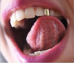 Metal Tooth Grillz Silver Color Single Dental Grillz Top Bottom Hiphop Dentales Caps Body Bielry pour les femmes Men8350434