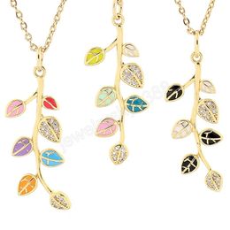 Colliers à breloques en feuille de branche d'arbre en métal avec Zircon CZ clair pendentif à feuilles élégantes tour de cou pour femmes cadeaux de bijoux fins