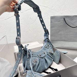 Sac Hobo Métallique Denim Sacs à Bandoulière Moto Cool Girl Sacs à Main Fermoir Diamant Bandoulière Sacs Axillaires Porte-Monnaie Bleu Rivet Pochette Porte-Cartes Miroir en Cuir Véritable