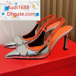 Metallic letter hoge hakken Dames Retro Mode Puntige Tenen Slingbacks Kitten Hak Sandalen 8,5 cm Luxe Designer Denim Blauwe Jurk Kantoor Feest sho