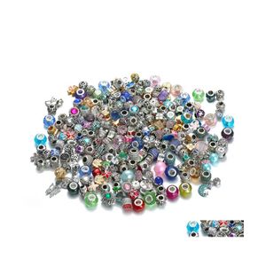 Metals 50pcs Styles mixtes en gros mticolor Crystal Alloy Beads Charmes pour bijoux bricolage Bracelets européens Bangles Femmes Girls Cadeaux Dhsdf