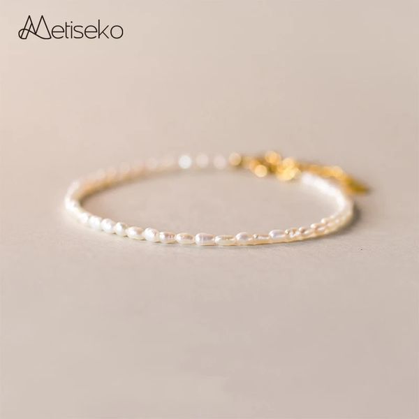 Metiseko Mini pulsera de perlas de arroz naturales de agua dulce, pulsera chapada en plata de ley 925, pulsera de oro de 14 quilates, dulce y elegante para mujer 240319