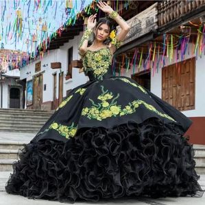 Charro mexicain Quinceanera robes noir Satin épaules dénudées broderie Appliques perles à lacets volants robes De 15 Anos