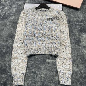 Mi24 Herfst/winter Damestrui Meisjestijl Zware industrie Nagel Diamant Letter Garenkleurig Ronde hals Gebreide top met lange mouwen