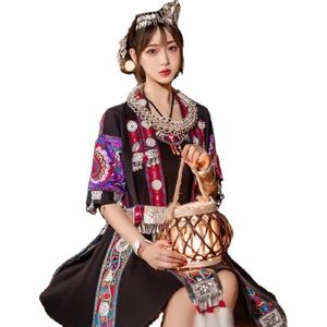 Miao etnische kleding voor vrouwen oude toneelprestaties kostuums Guizhou en Hunan minderheid kleding hmong fotografie sexy kledingstuk