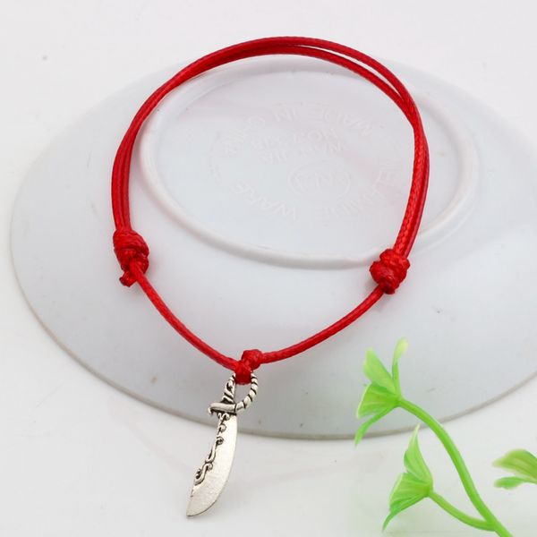 MIC 50 Uds cuerda de cera roja plata antigua pirata cuchillo encanto pulsera ajustable B-51