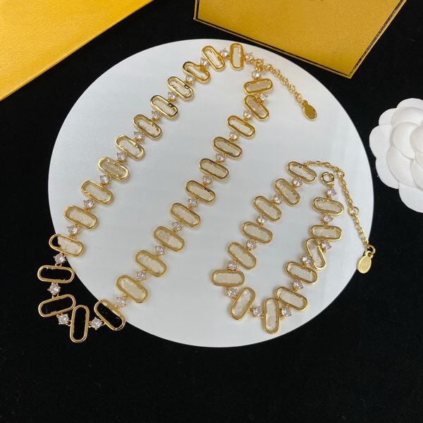 Micro incrustations cristal embellissement collier bracelet femmes gravées initiales F paramètres de lettre en or 18 carats bijoux de créateur anniversaire cadeaux de Noël festifs HFS5 --05