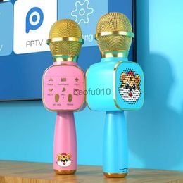 Microphones DS813 Little Yellow Duck Microphone sans fil portable Jouets pour enfants Haut-parleur Bluetooth Élimination du son en un clic HKD230818