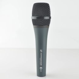 Microphones E845 Wired Dynamic Cardiod Professional Vocal Microphone E845 Studio Mic E845 pour PC Gaming Karaoke, avec logo