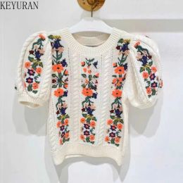 Microphones Fleur Broderie Sweater à manches courtes Fonds Fashion Hollow Out Design Oneck Slim Pullover Knitwear Crop Top 2023 Printemps Summer