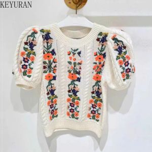 Microfoons Flower Borduurwerk Korte mouw Sweater Women Fashion Hollow Out Design Oneck Slim pullover Knitwear Crop Top 2023 Lente zomer