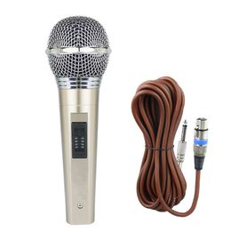 Microfoons Professionele volledig metalen omhulsel bedrade microfoon dynamische microfoon lage vervorming K song live handmicrofoon 230920