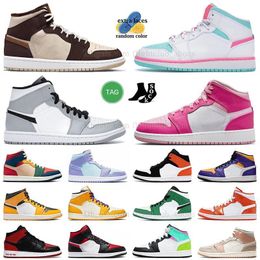 mid jumpman 1s basketbalschoenen platform sneakers Fierce Pink Space Jam Wit Roze Groen Soar Cream Chocolade Blauw Mint Lakers GS Uitgelichte j1 outdoor-sneakers