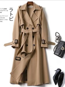 Version coréenne de longueur Mid Longueur Trench Coat à la mode britannique sur le tempérament de la veste de genou Commutant élégant trench pour femmes 240415