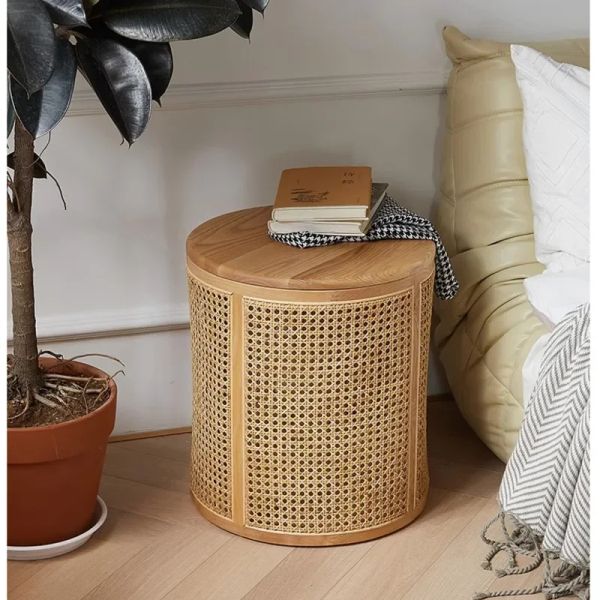 Mesa de noche de estilo antiguo Medio Mesa de madera maciza Rattan dormitorio Mesa de café redondo Allumbramiento Cesta de lavandería Cesta de lavandería