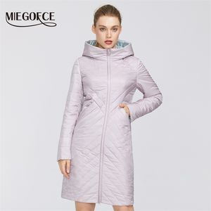 MIEGOFCE Designer Veste en coton pour femme avec fermeture à glissière et col à capuche résistant à mi-longueur Femme imperméable coupe-vent 210923