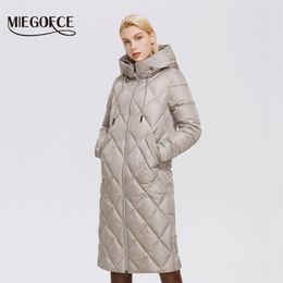 Miegofce Hiver Dames Veste allongée Style Femme Pays rembourré Parka épaissie Coton chaude femme manteau D21845 211221