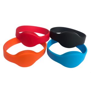 MIFARE Classicﾮ 1K RFID Bracelet Contrôle d'accès ISO14443A 13.56MHZ Bracelet en silicone taille adulte (lot de 5)