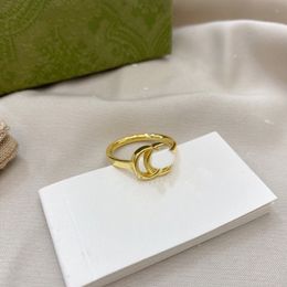 Mikimoto Designer Square Diamond Pearl Open Anneau avec des perles de coquille naturelle associées à une bague matériaux en argent sterling sterling dames filles femmes mariage 689797