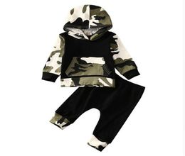 Mikrdoo automne hiver Style vêtements pour bébés enfants bébé garçon vêtements ensembles Camouflage Camo à capuche hauts pantalons longs 2 pièces tenues coton 1236537
