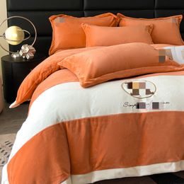 Milde luxe winterverdikte vierdelige warme dubbelzijdige fleece bedset met frontaal beddengoed dekbedset