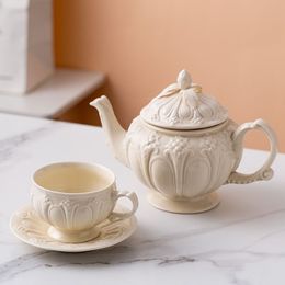 Melkachtige Reliëf Keramische Pot Koffiekopje Schotel Creatieve Europese Afternoon Tea Theepot Theekopje Eenvoudig Wit Porcelain252E