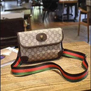 Bumbag Cross Cross Body Sacs Tempérament Bumbags Fanny Pack Bum Florshing Fleurs Famous Le cuir souple Luxurys Designers Sacs Numéro de série Date Code Dustbag