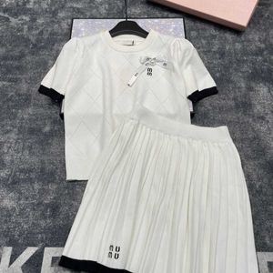 MIMU Early Spring Nieuwe Girl Style Diamond Grid korte mouwen gebreide top+geplooide half rok gebreide set