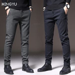 Mingyu -merk herfst winter geborsteld stof casual broek mannen dik zakelijk werk slank katoen zwart grijze broek mannelijk plus maat 38 240411
