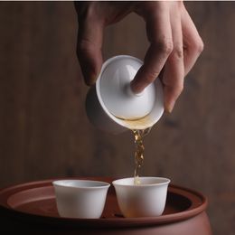 Mini 90 ml Suet Jade Porcelain Gaiwan pour thé Thé blanc massif Tureen avec couvercle Voyage de thé Kung Fu Tea Silt Small Bows Chawan