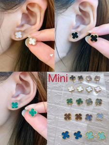 Mini 9 mm Designer Clover Studs Oreille d'oreille Vintage Four Leaf Clover Charm Boucles d'oreilles Mother of Pearl en acier inoxydable Gold Gold Studs Agate for Women Wedding Jewelry