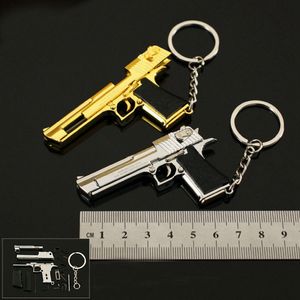 Mini Alloy Toy 1: 4 Desert Eagle Pistool Afneembaar klein pistoolmodel Legering Keychain Hanger Gun niet in staat om te schieten
