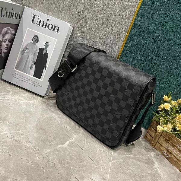 10A mini sac le sac fourre-tout sac à main sac à main qualité haut de gamme Sacs classiques caméra hommes mode cravate teinture lettre sacs en or mode style cool sacs Mans