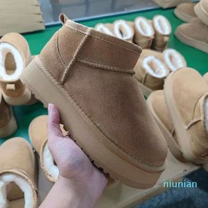 Mini botte Designer femme plate-forme neige bottes fourrure chaussures chaudes en cuir véritable châtaigne cheville moelleux chaussons pour femmes
