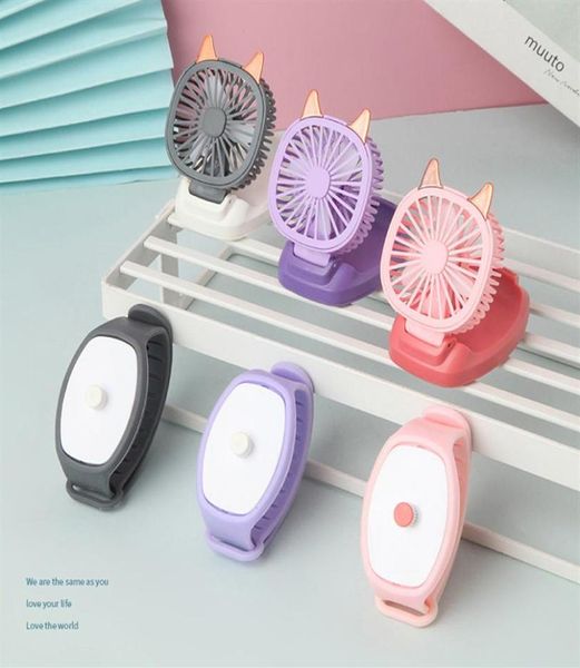 Mini ventilador de muñeca de transporte, relojes, portátil, giratorio, carga USB, ventiladores de mesa de refrigeración por aire, reloj de juguete desmontable para estudiantes a316879873